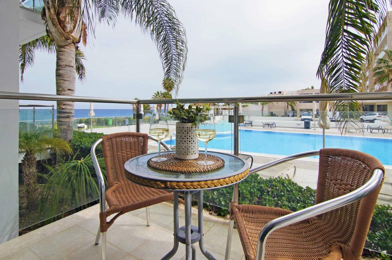 Diana - Coralli Beachfront Apartment Protaras Eksteriør bilde