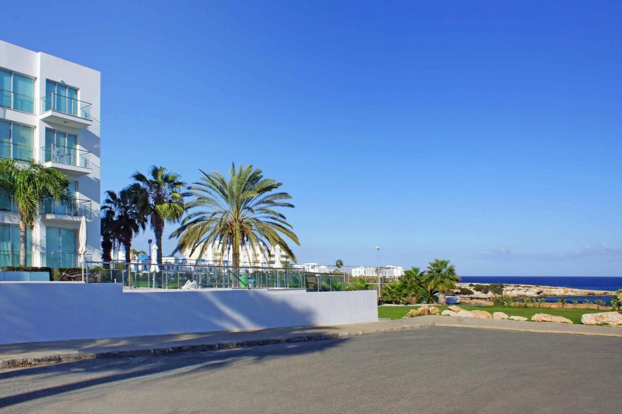 Diana - Coralli Beachfront Apartment Protaras Eksteriør bilde